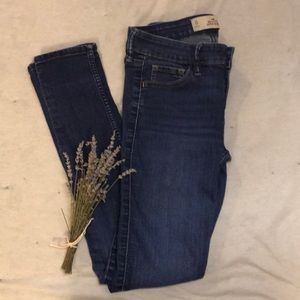 SHORT HOLLISTER JEANS ♡
